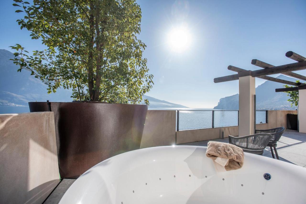 Eala My Lakeside Dream - Adults Friendly Hotel