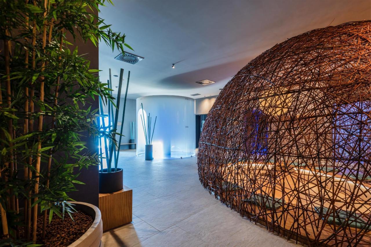 Eala My Lakeside Dream - Adults Friendly Hotel